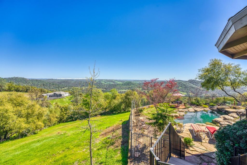 Photo of 5161 Coyote Pass Road, Shingle Springs, CA 95682 (MLS # 226035361)
