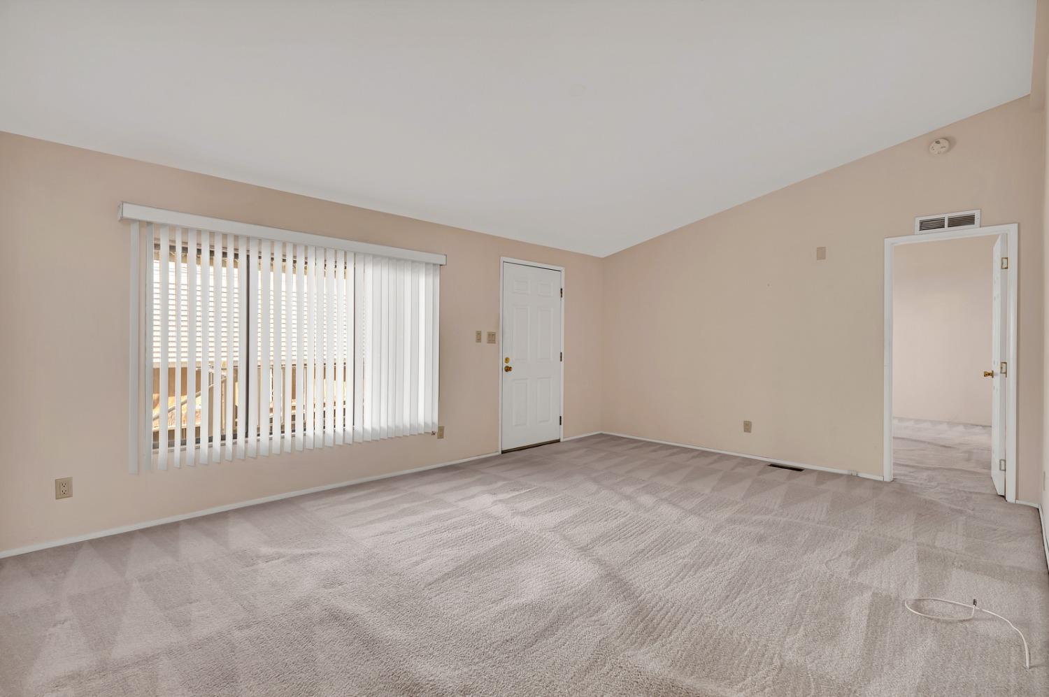 Hilmar, California 95324, United States, 3 Bedrooms Bedrooms, ,2 BathroomsBathrooms,Residential,Active,10816