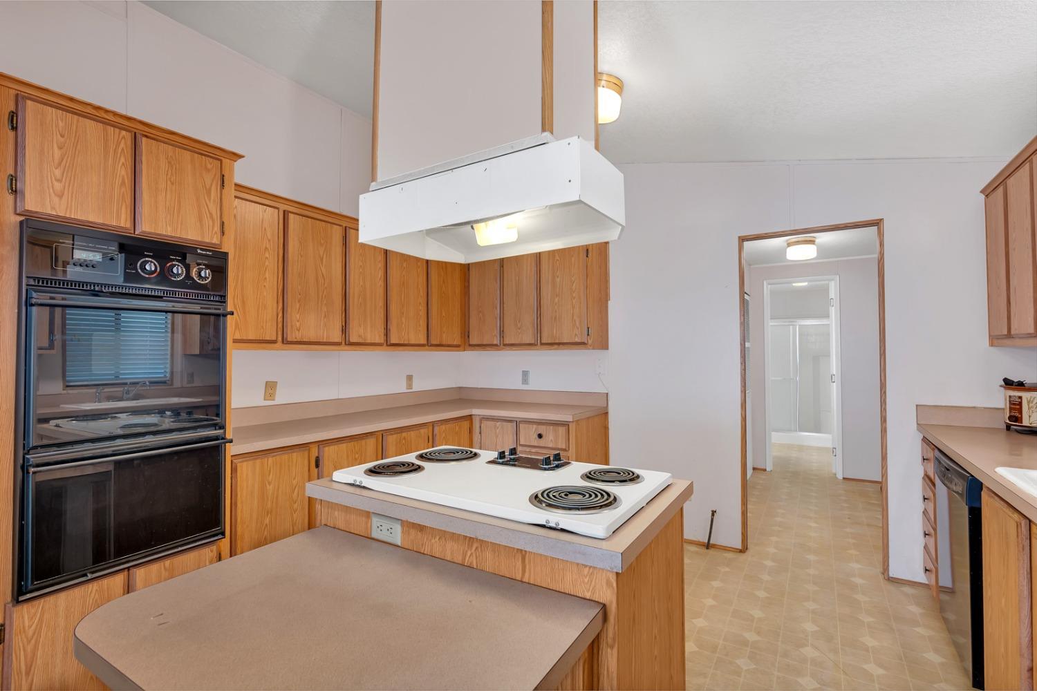 Hilmar, California 95324, United States, 3 Bedrooms Bedrooms, ,2 BathroomsBathrooms,Residential,Active,10816