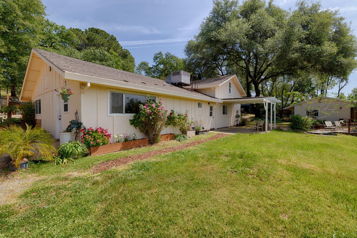 1374 Orange Hill Lane