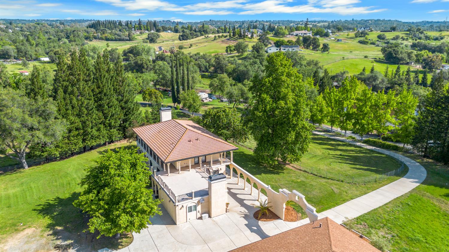 3350 Rattlesnake Road