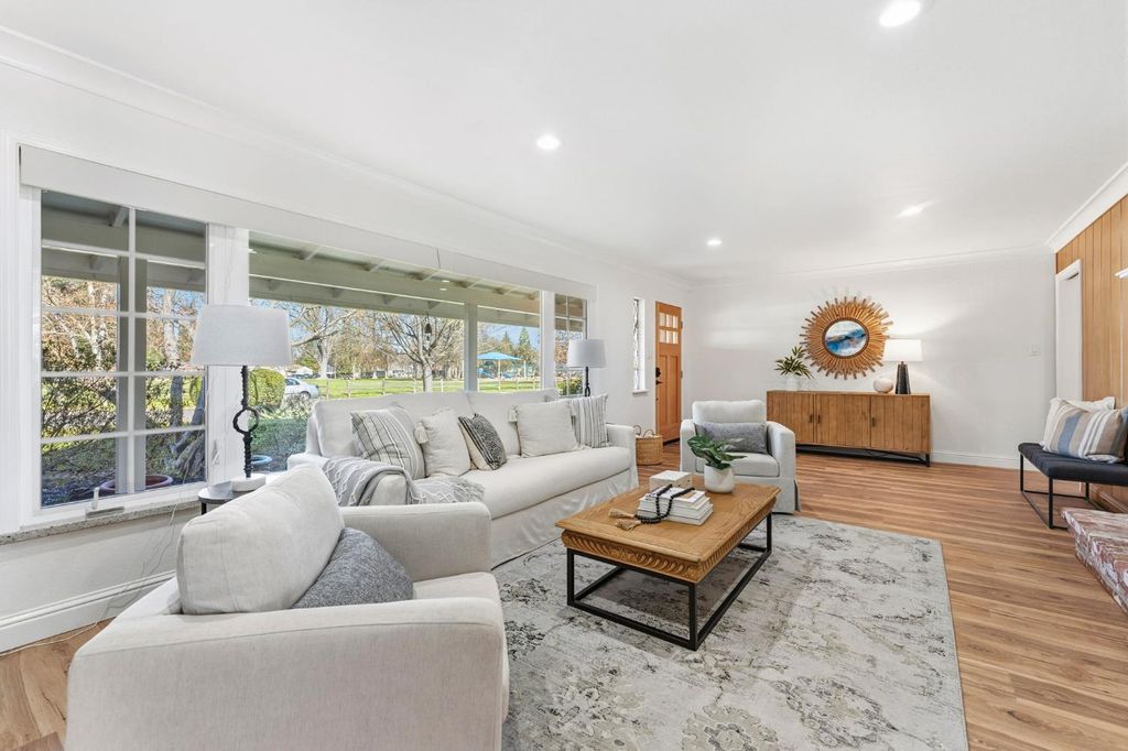 Photo of 4016 Cresta Way, Sacramento, CA 95864 (MLS # 226002586)