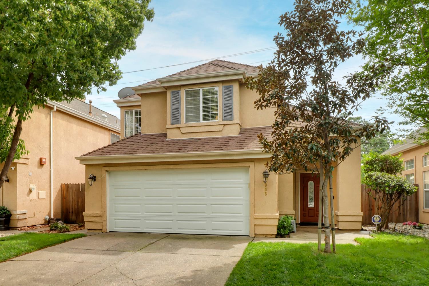 6008 Amir Lane