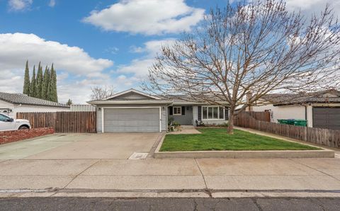 2332 Alpine Drive, Lodi, CA 95240 - MLS#: 225047425