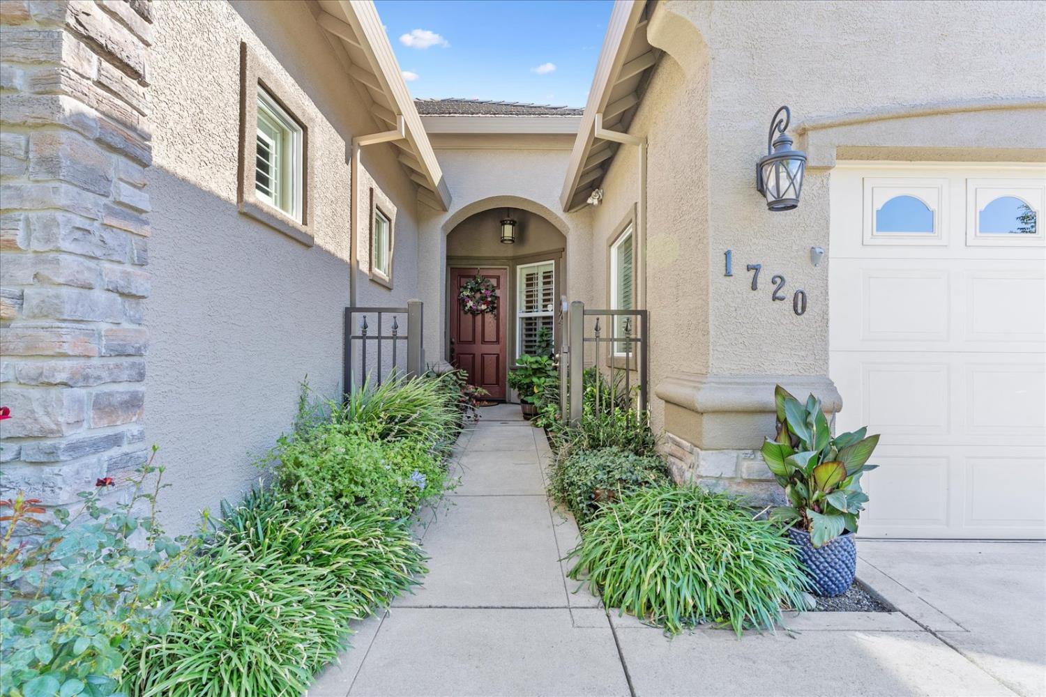 1720 Rio Vista