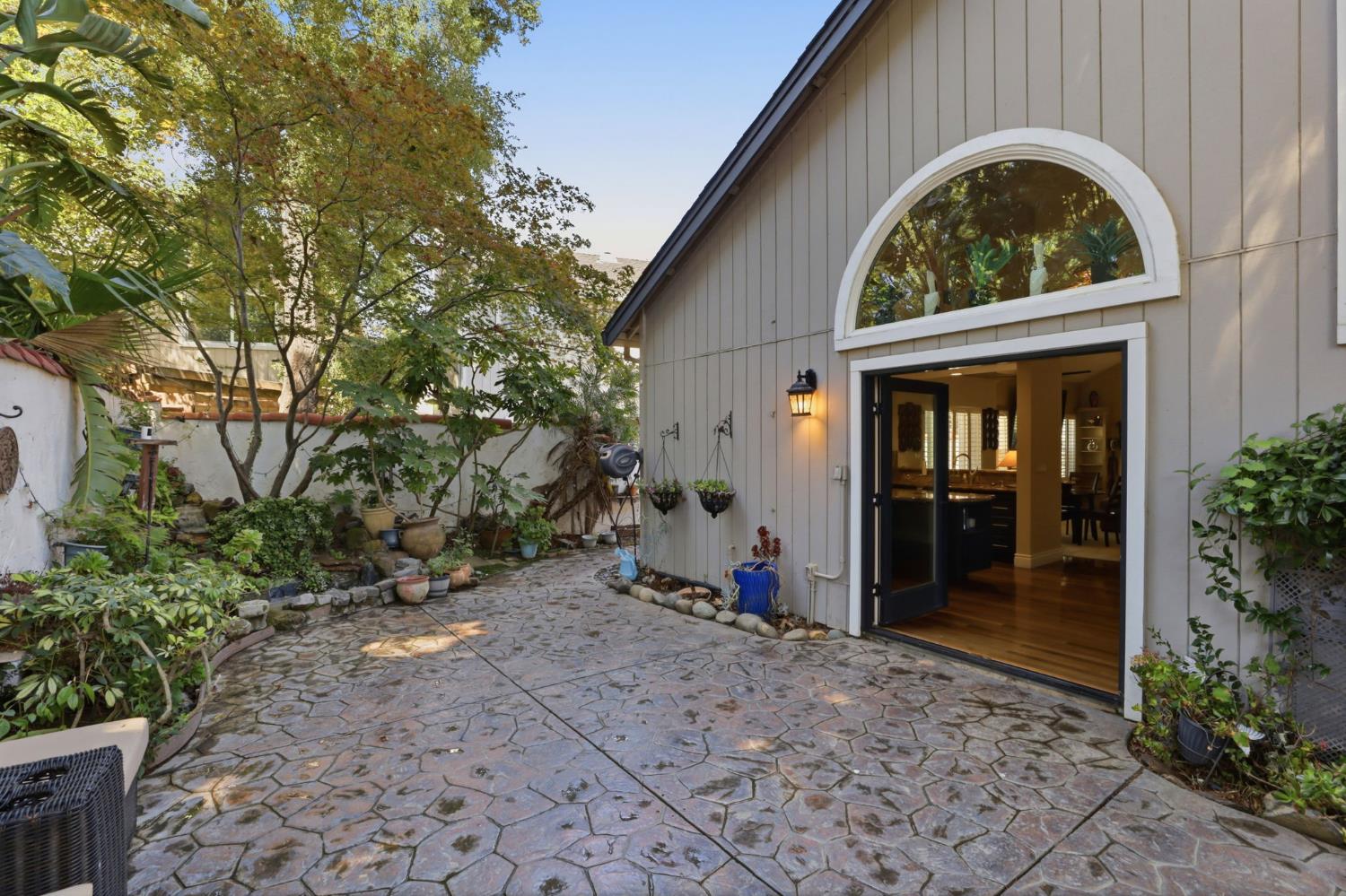 2912 Trigo Way