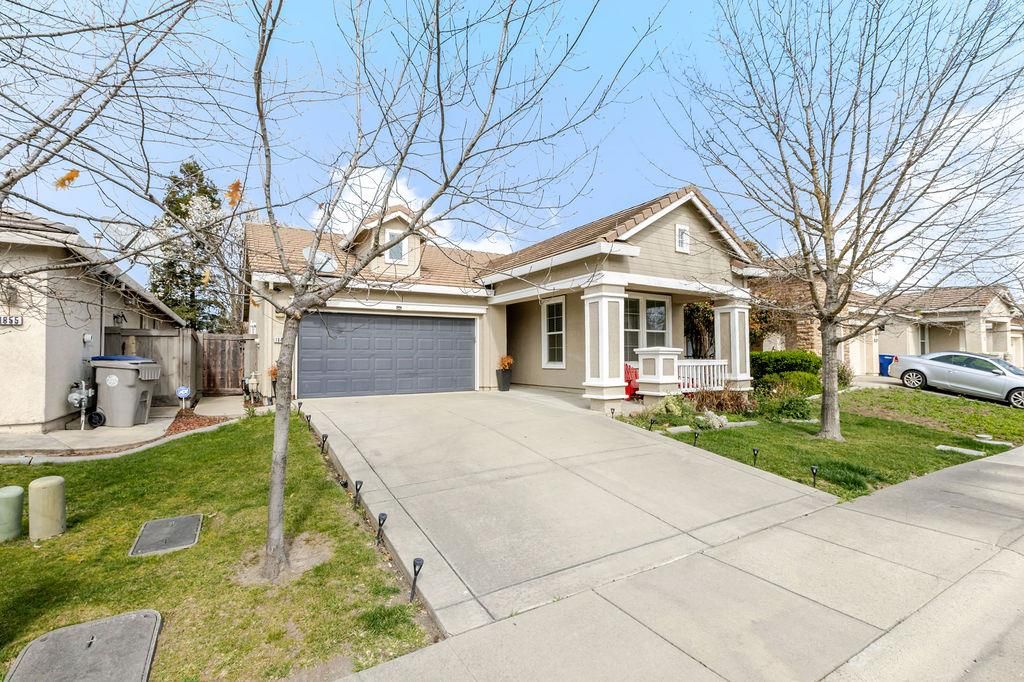 Photo of 1849 Dawnelle Way, Sacramento, CA 95835 (MLS # 226032795)