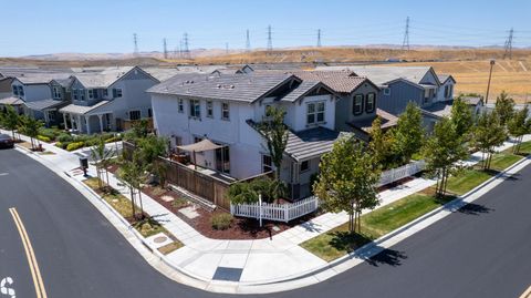 22 E Funderburg Boulevard Mountain House CA 95391