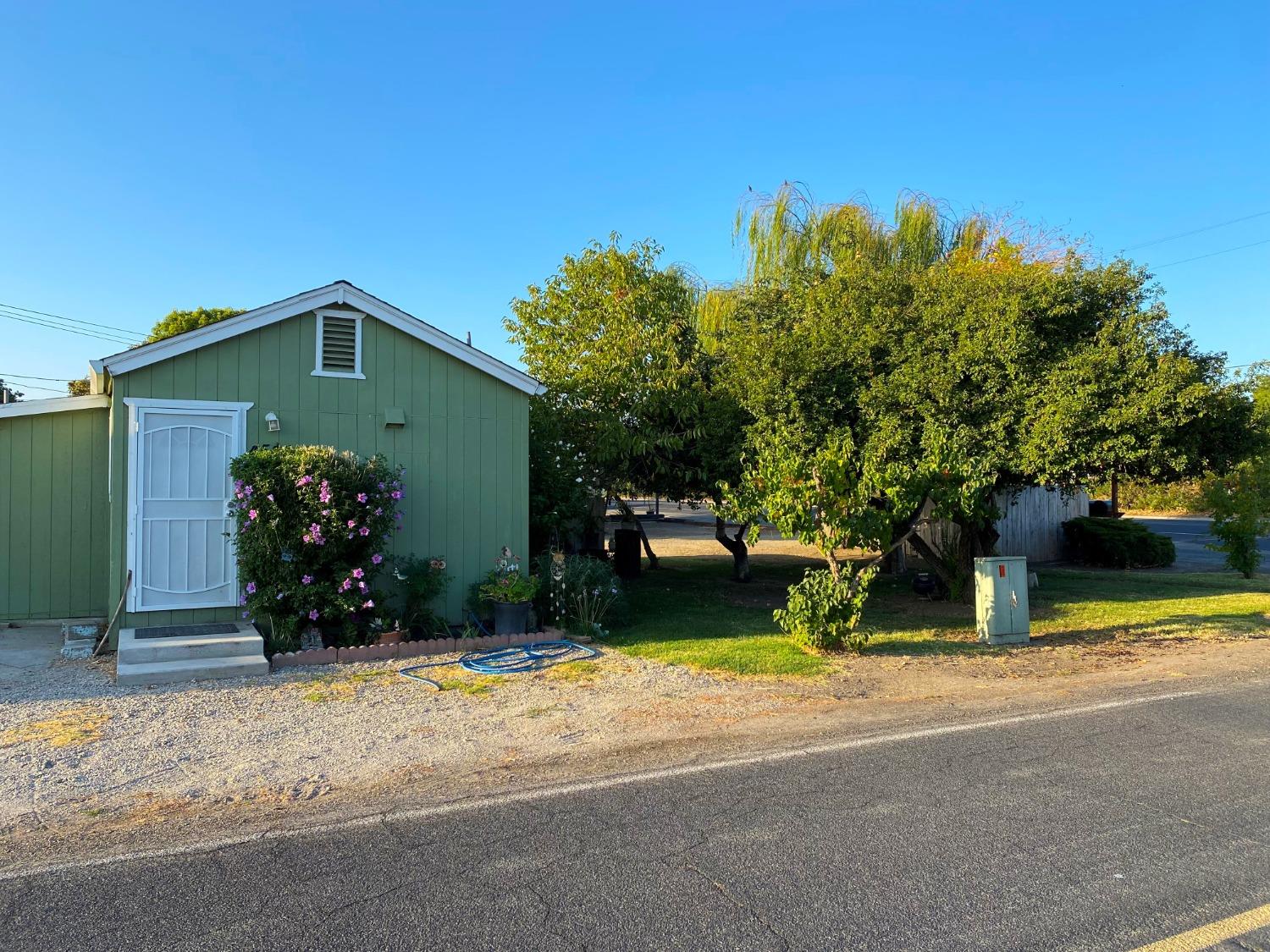 11350 N Highway 99