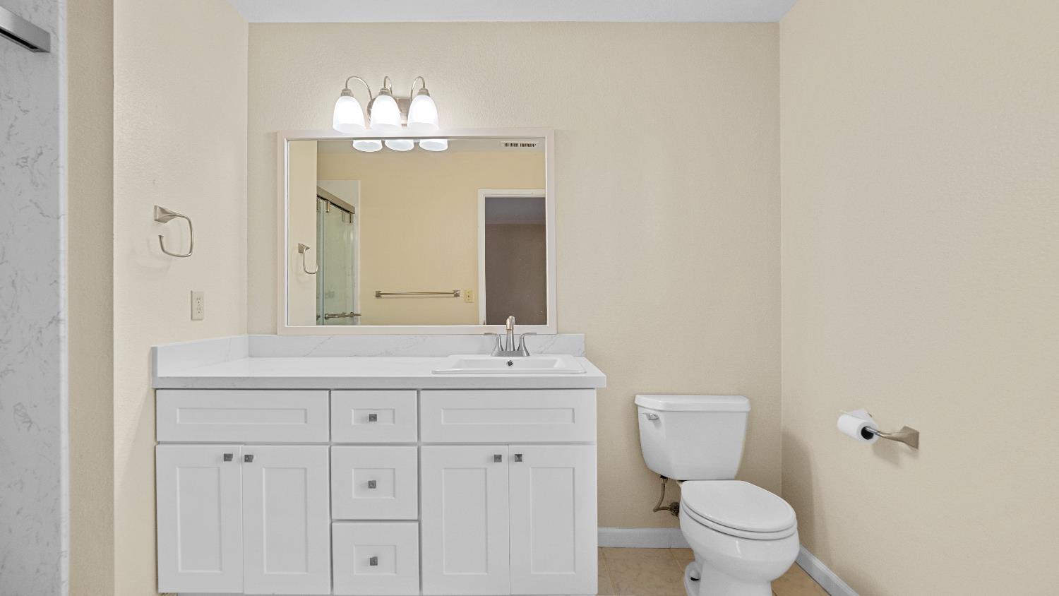 Lodi, California 95242, United States, 3 Bedrooms Bedrooms, ,2 BathroomsBathrooms,Residential,Active,167406