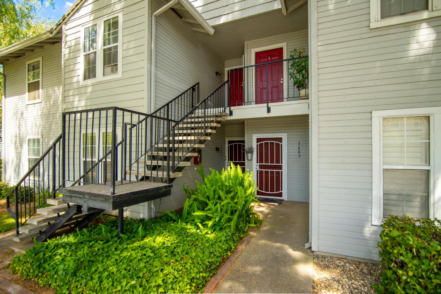 Lodi, California 95242, United States, 3 Bedrooms Bedrooms, ,2 BathroomsBathrooms,Residential,Active,167406