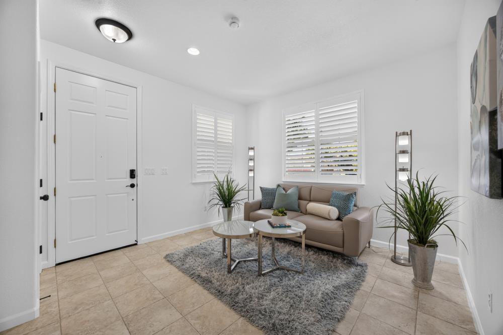 410 Greg Thatch Circle
