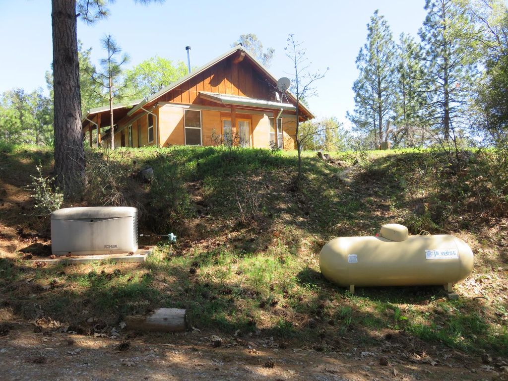 Photo of 201 Sierra Madre Road, Rail Road Flat, CA 95248 (MLS # 226030556)