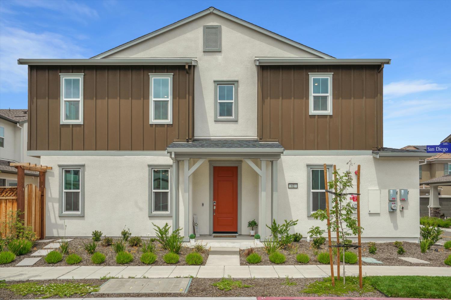 61 W San Diego Drive