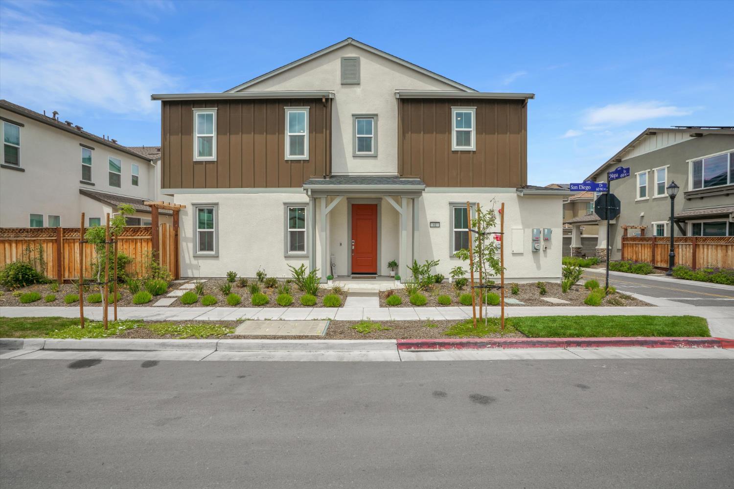 61 W San Diego Drive