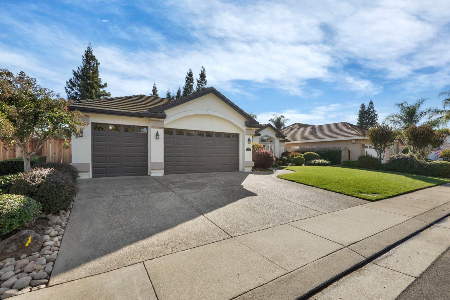 2816 Applewood Drive