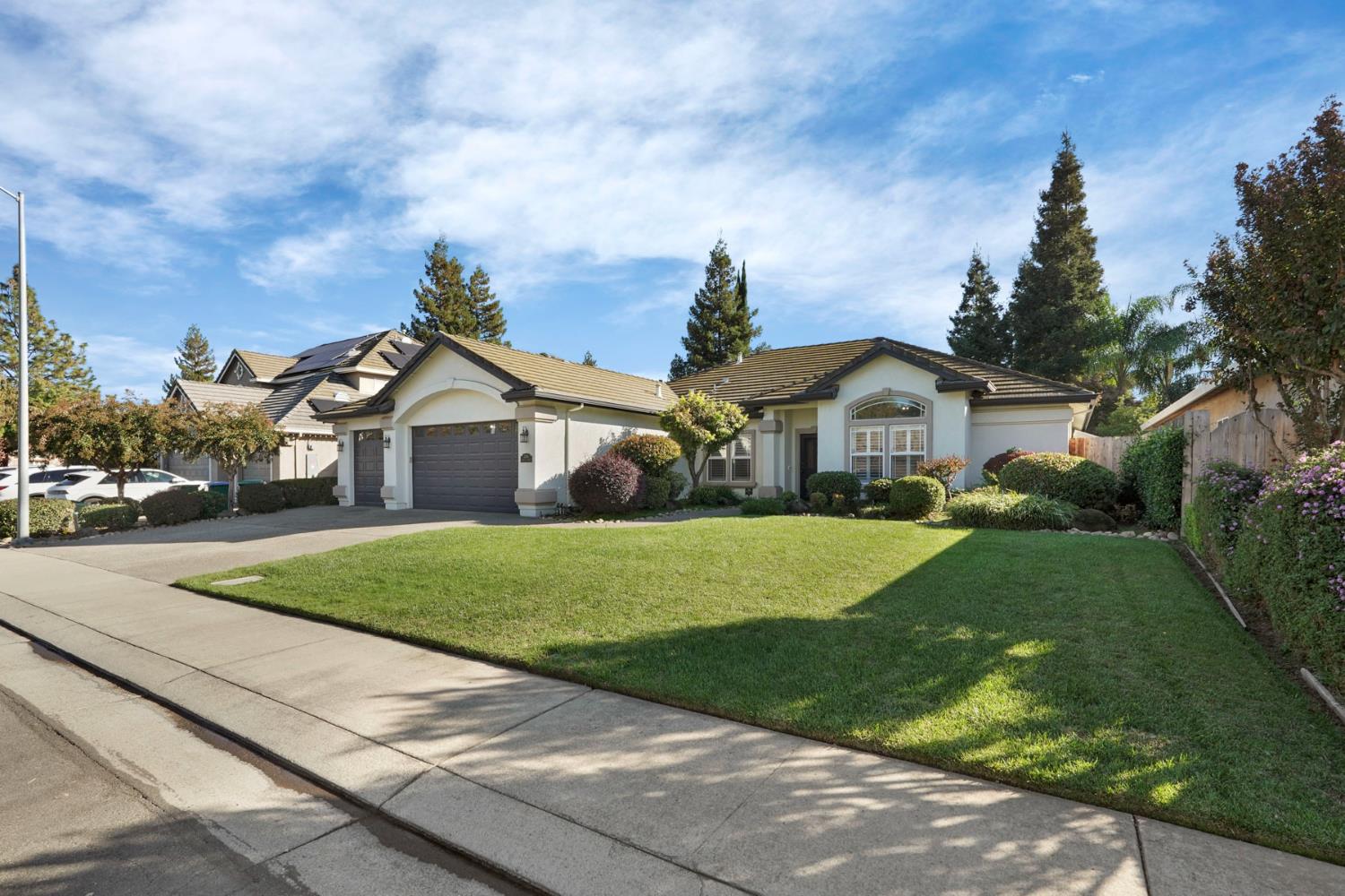 2816 Applewood Drive