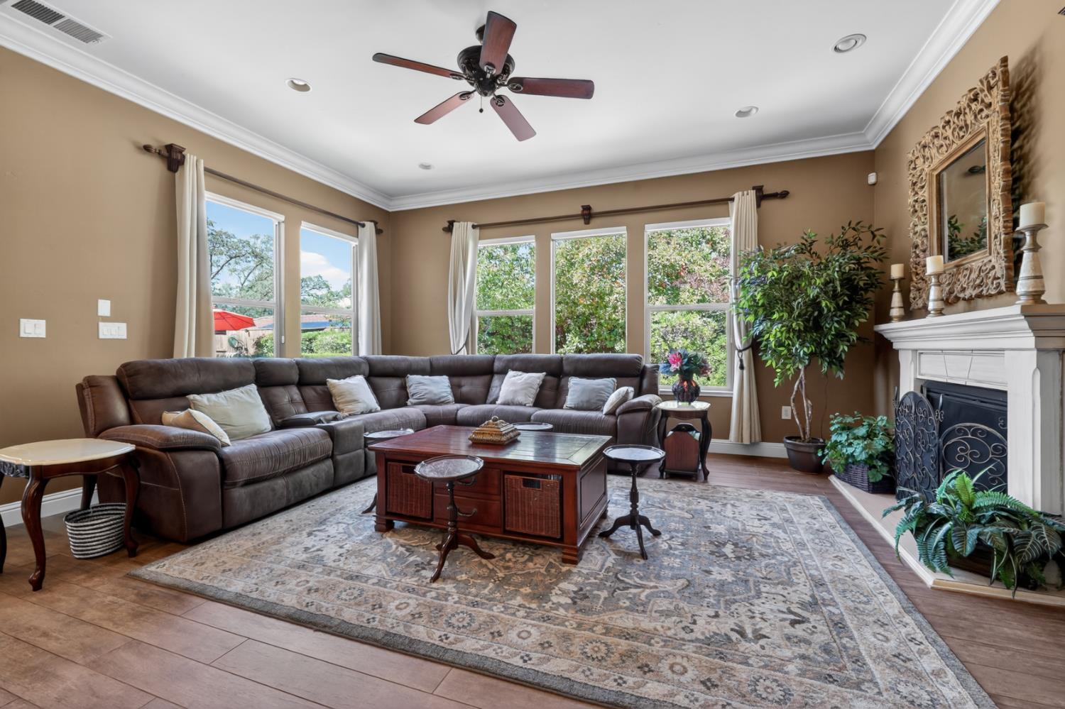 3350 Greenview Drive