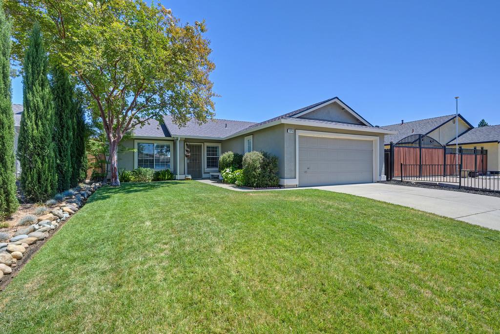 1275 Larkflower Way