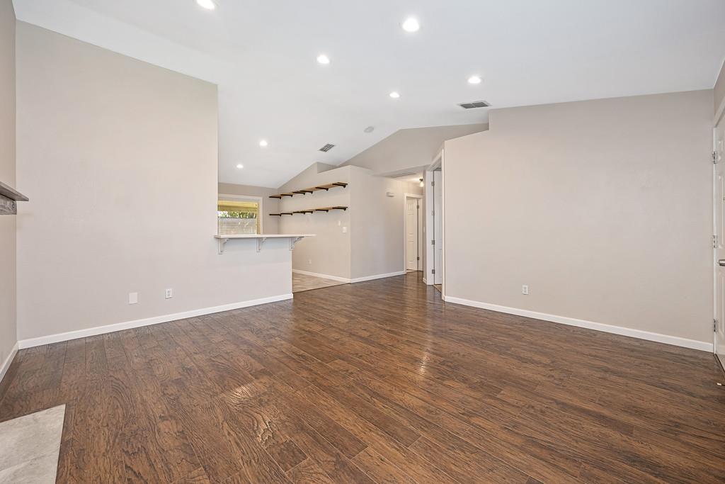 1275 Larkflower Way