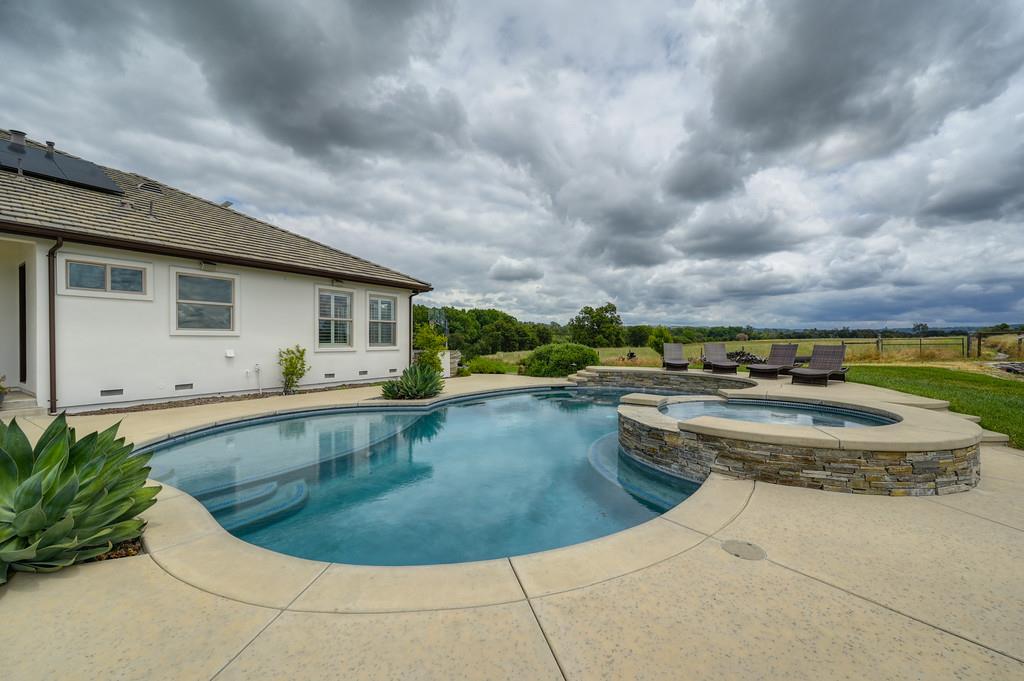 2990 Ironwood Lane