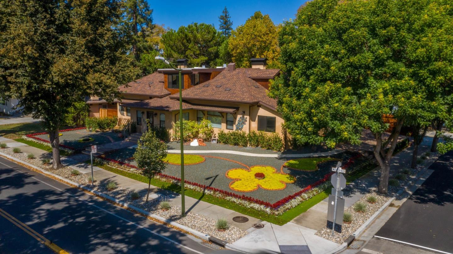 251 Middlefield Road