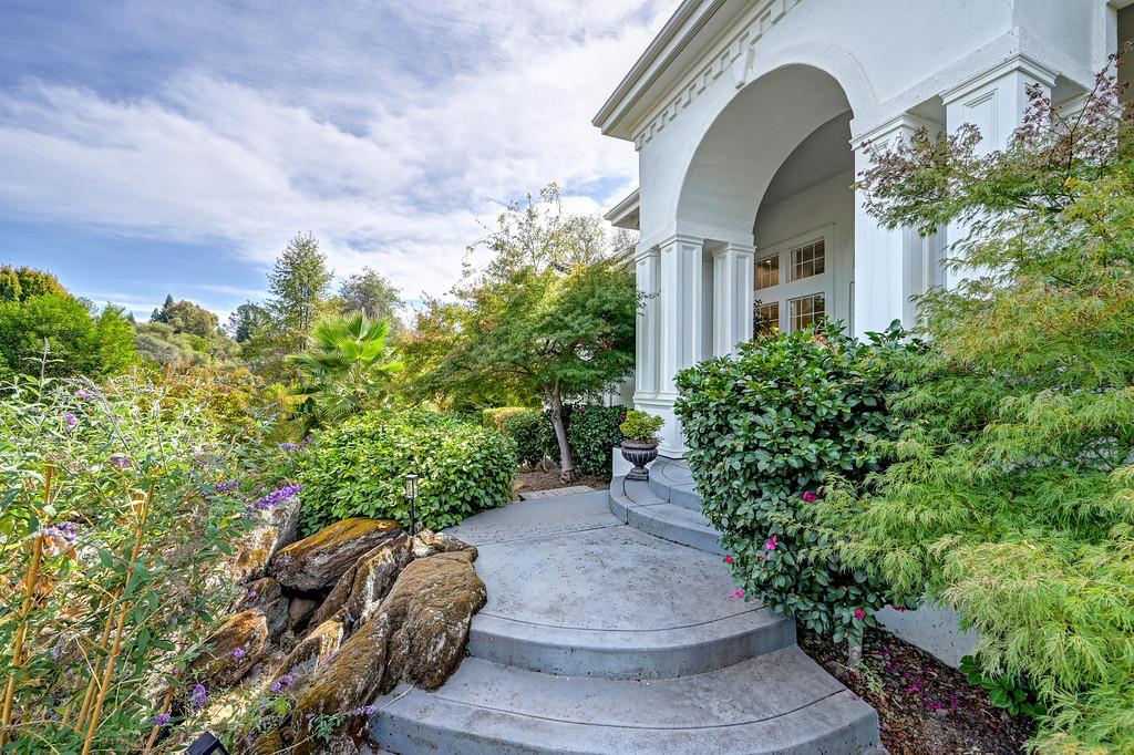 6207 Calle Montalvo Circle