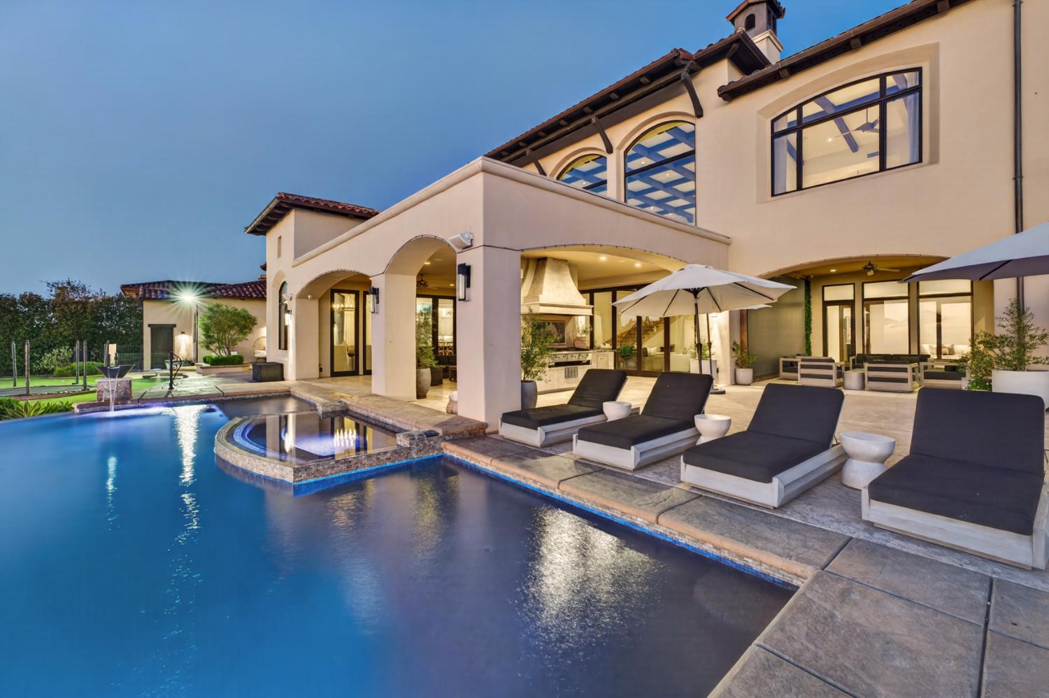 5005 Gresham Drive