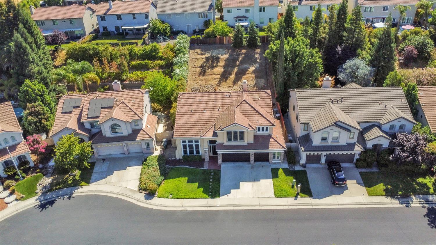 2211 Solitude Way