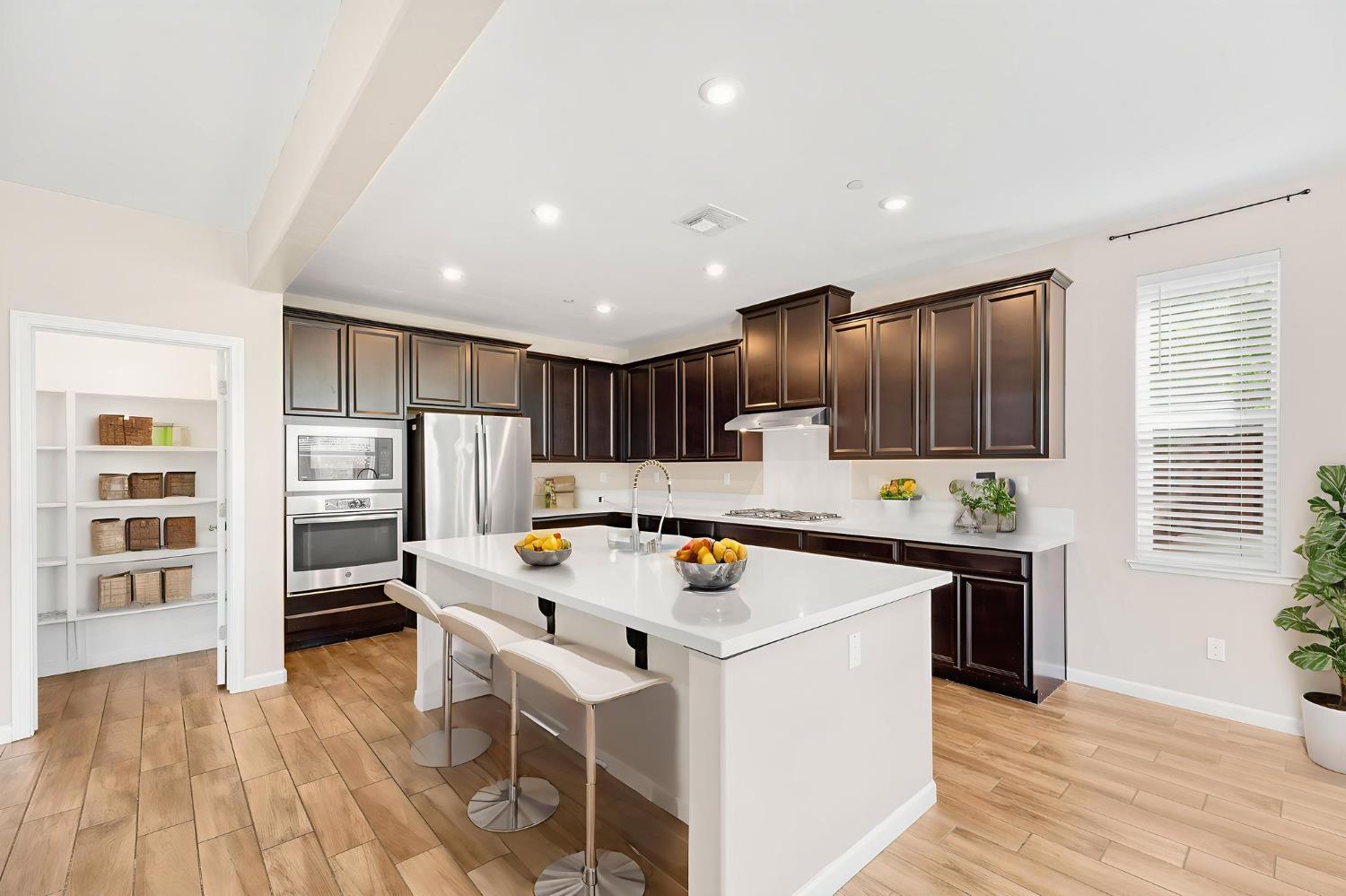 4169 Southampton