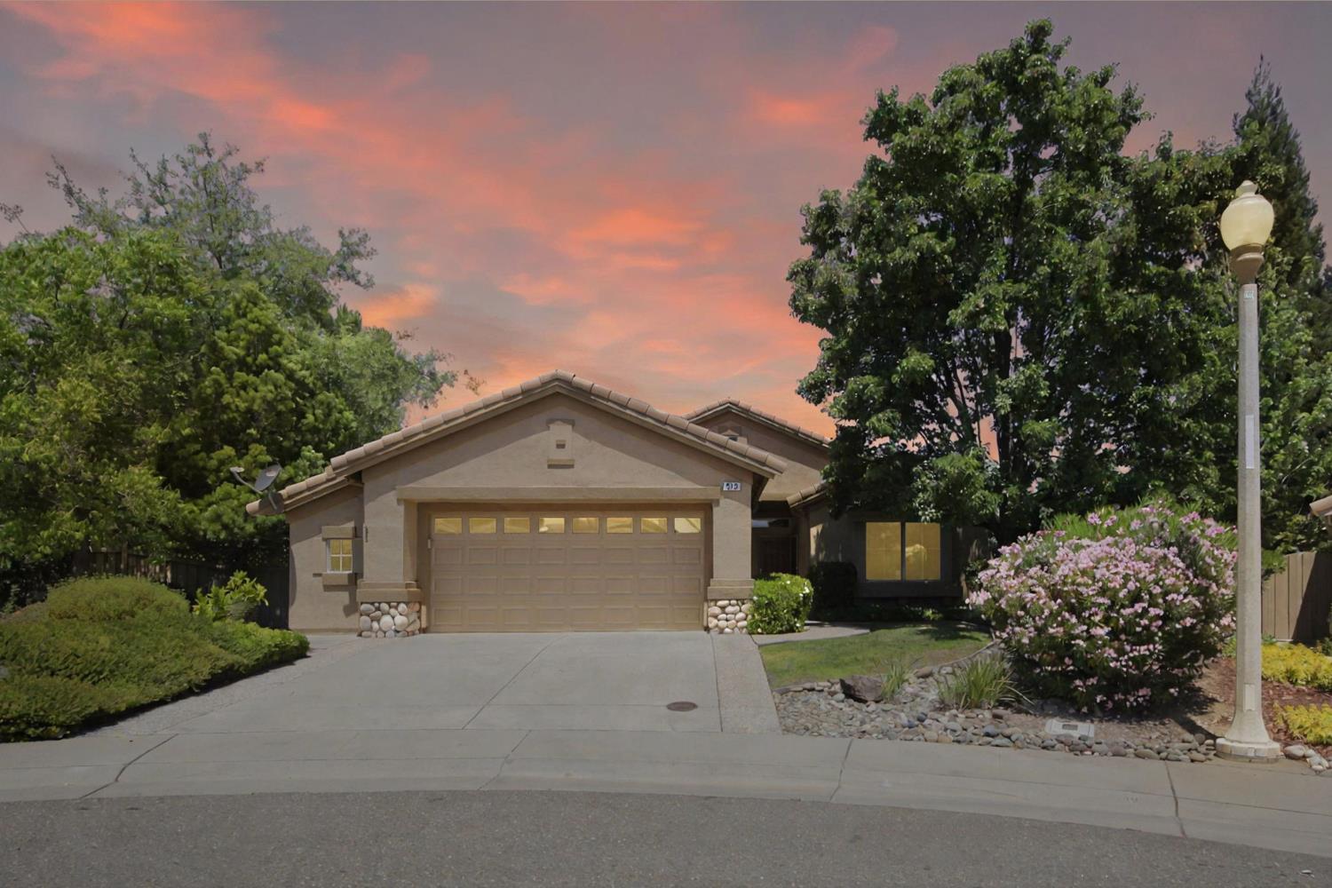 970 Linnet Court