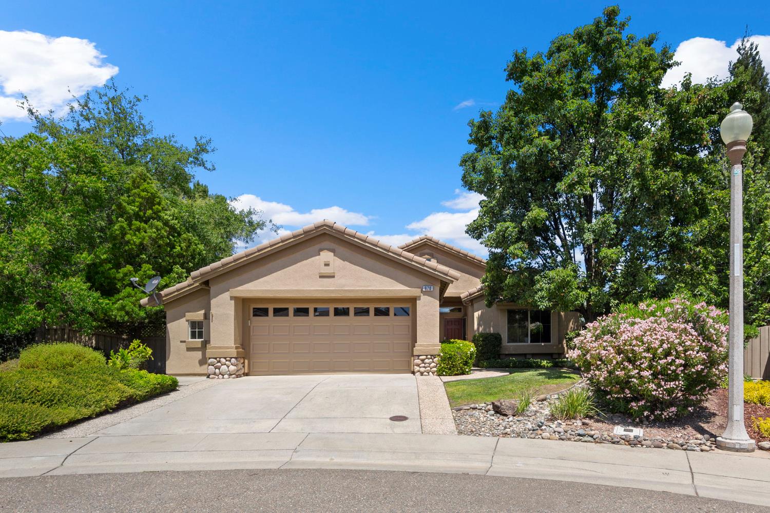 970 Linnet Court