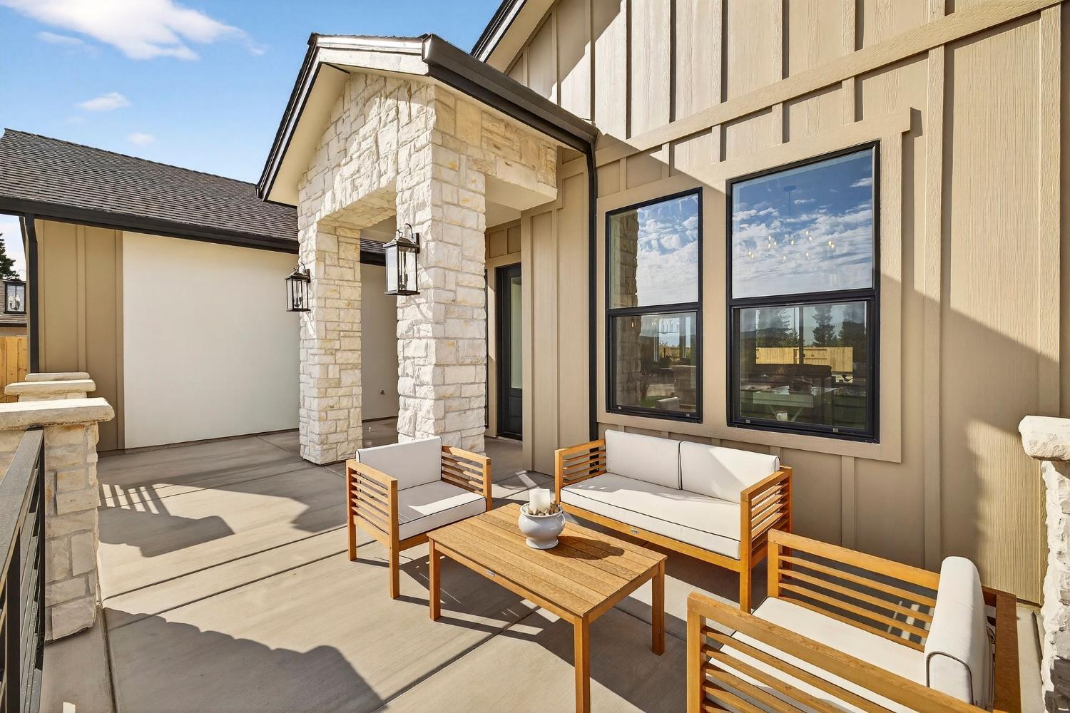 5271 Royal Canyon Lane