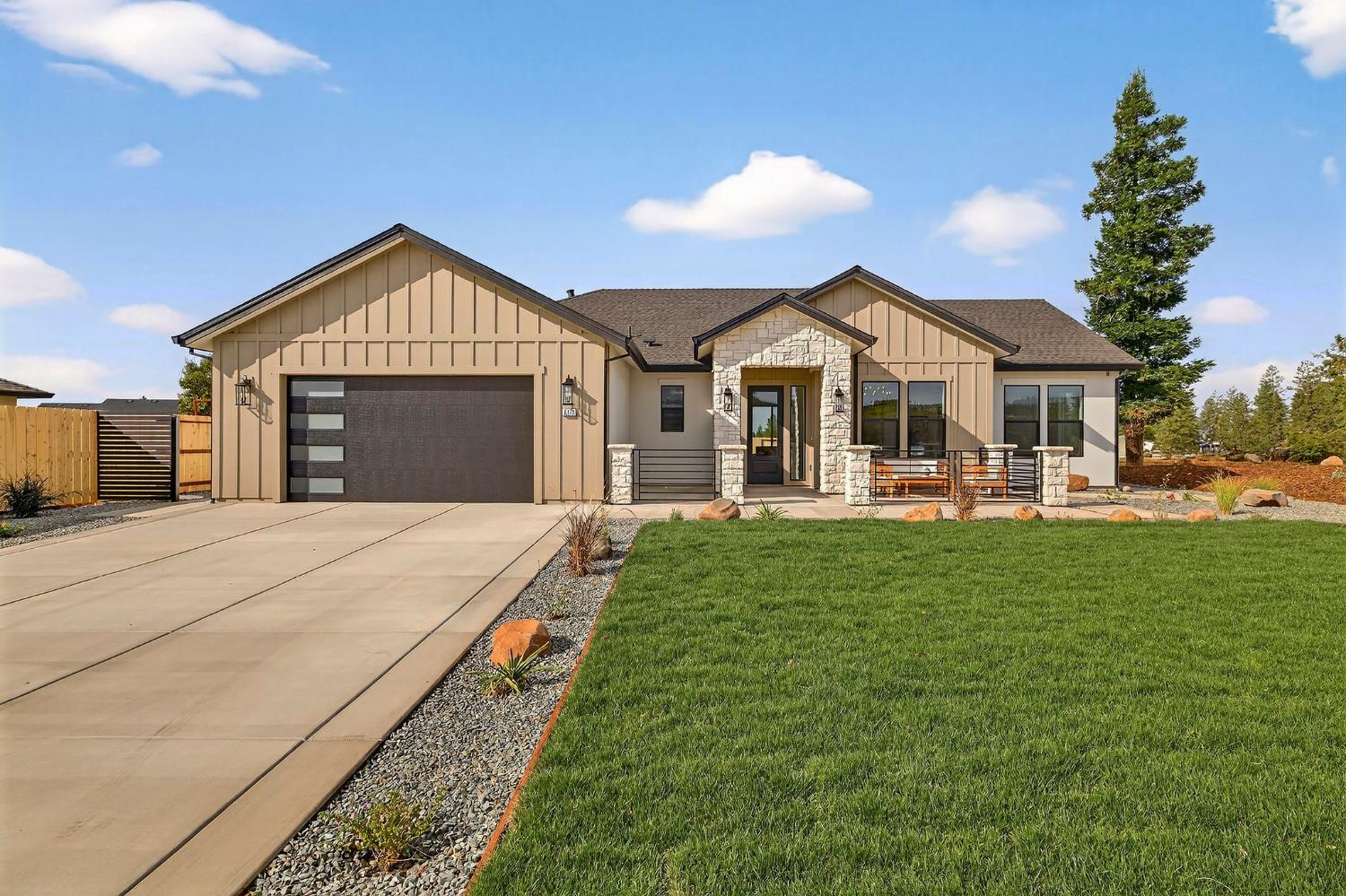 5271 Royal Canyon Lane