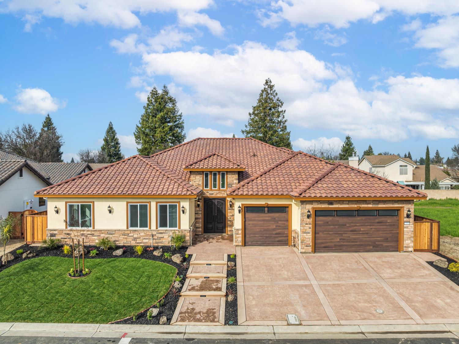 2009 Robin Hood Lane