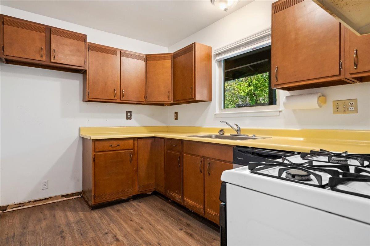 Nevada City, California 95959, United States, 2 Bedrooms Bedrooms, ,2 BathroomsBathrooms,Residential,Pending,107022