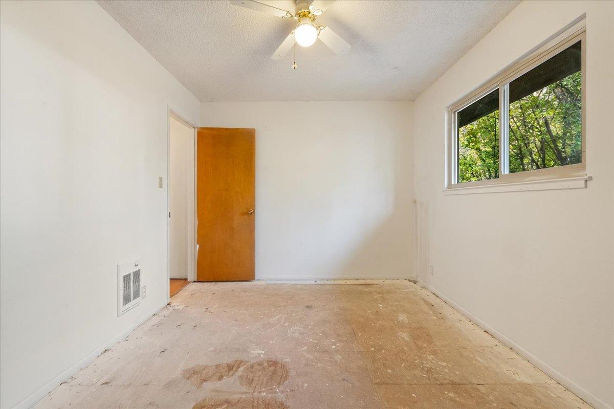 Nevada City, California 95959, United States, 2 Bedrooms Bedrooms, ,2 BathroomsBathrooms,Residential,Pending,107022