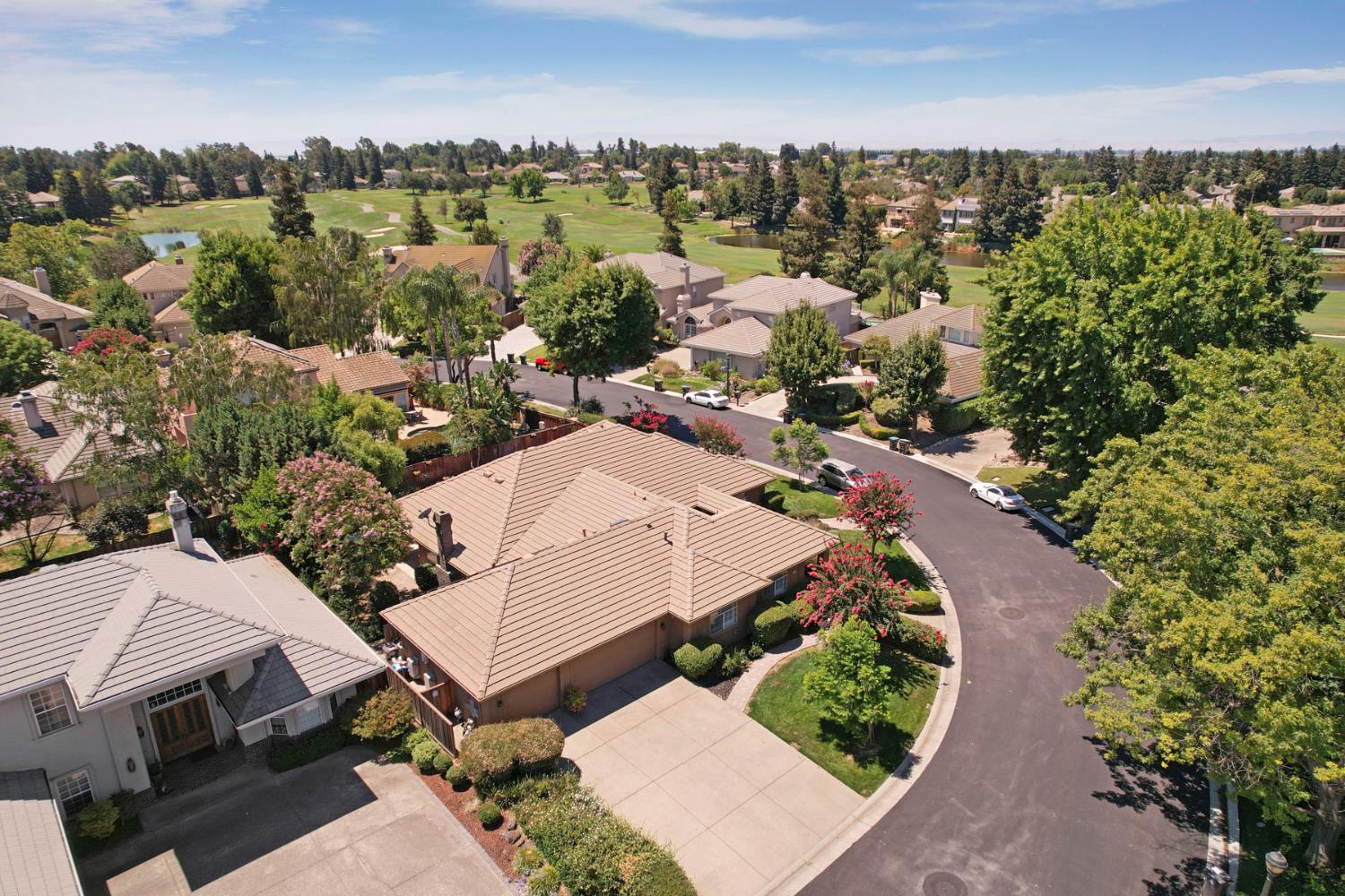 3865 Gleneagles Drive