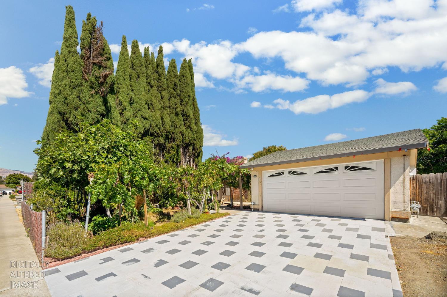 2352 Brushglen Way