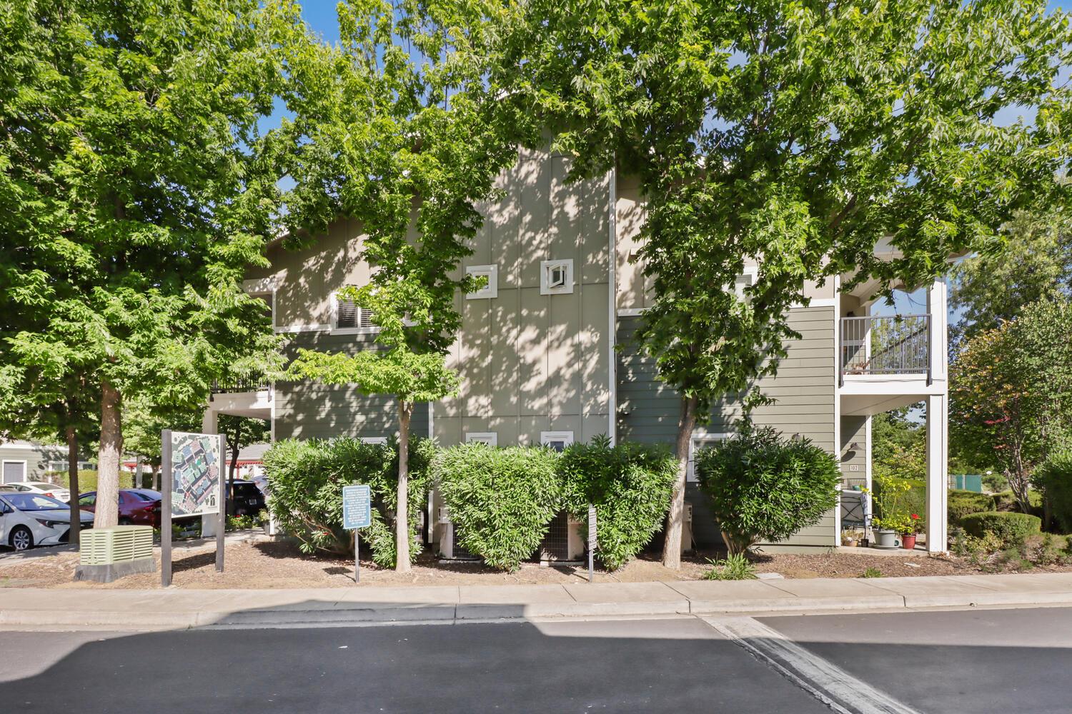 1818 Moore Boulevard 201