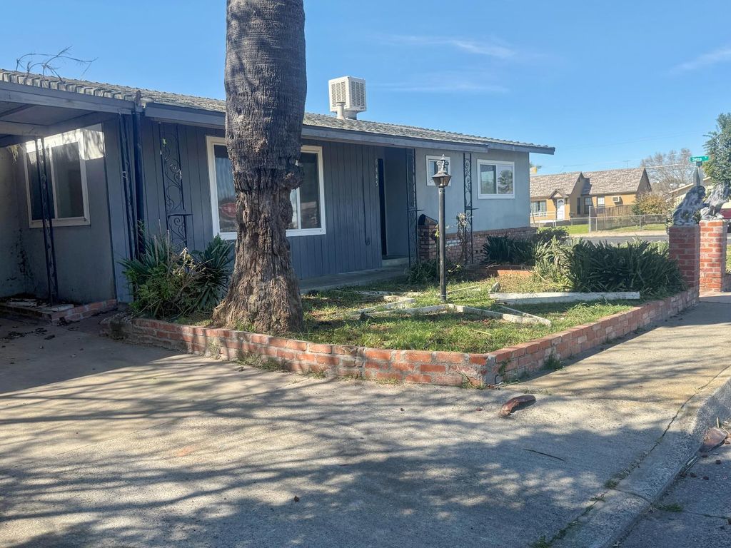 Photo of 6445 7th Street, Riverbank, CA 95367 (MLS # 226031608)