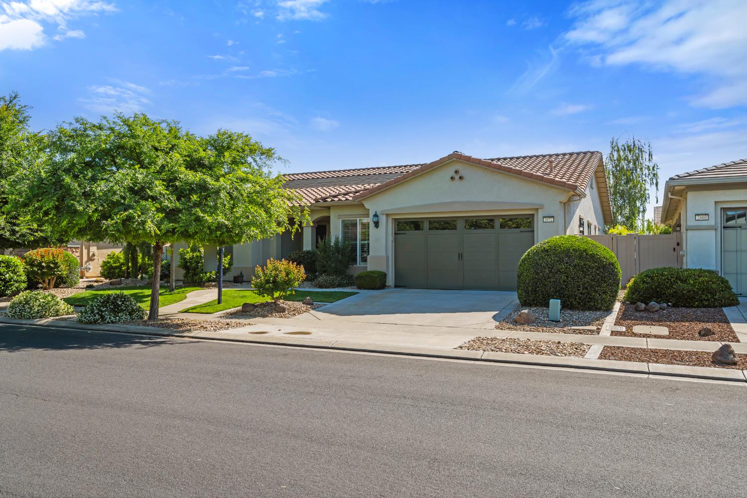 2472 Ashbridge Lane