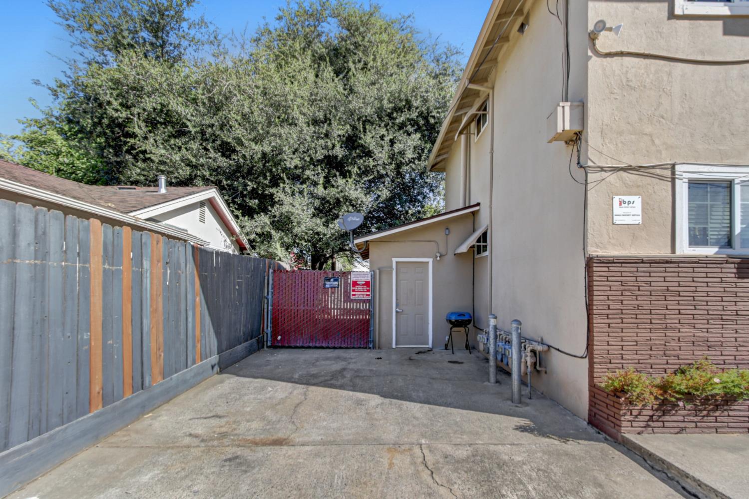 3701 Morse Avenue