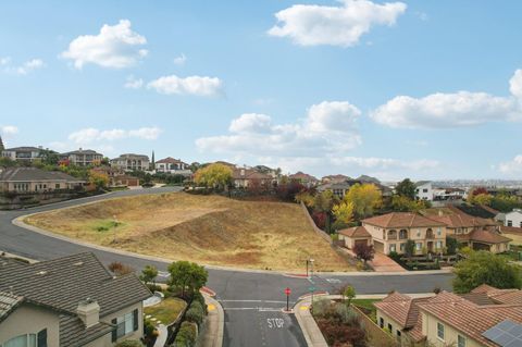 703 Glen-Mady Way Folsom CA 95630