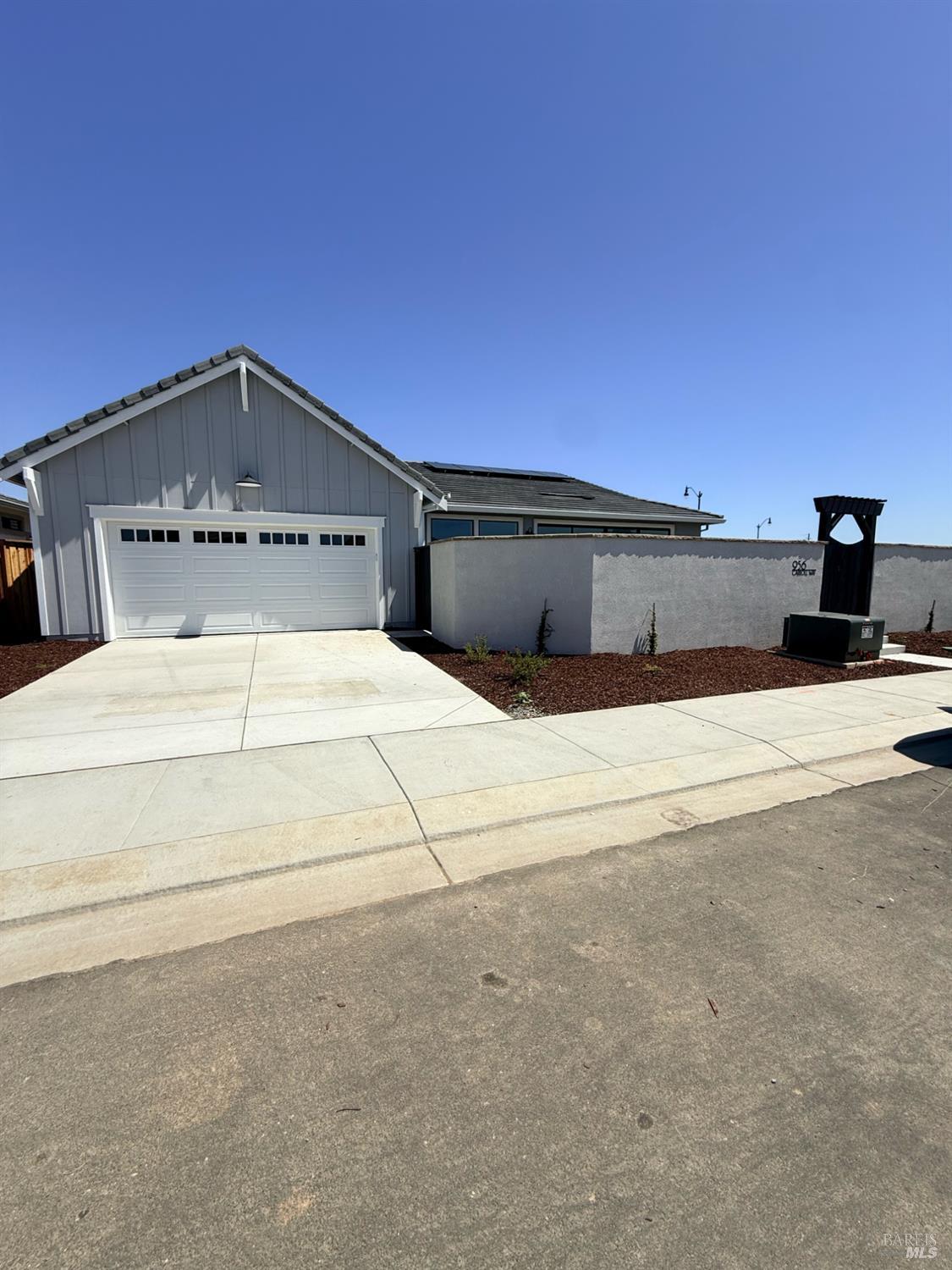 956 Carroll Way