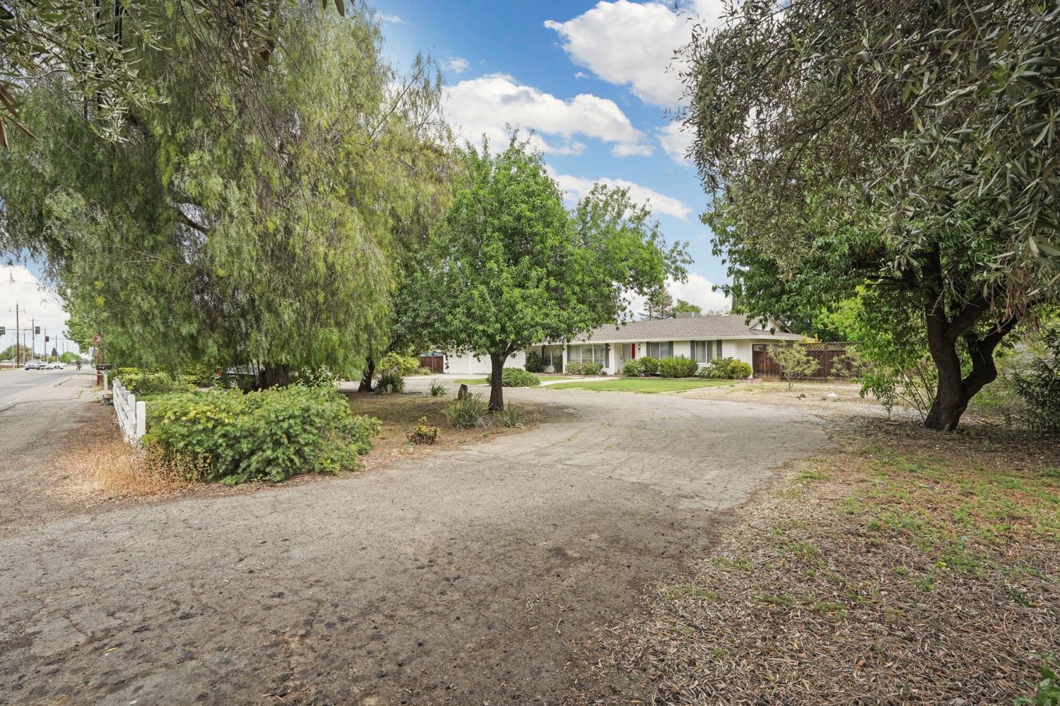 27052 S Macarthur Drive