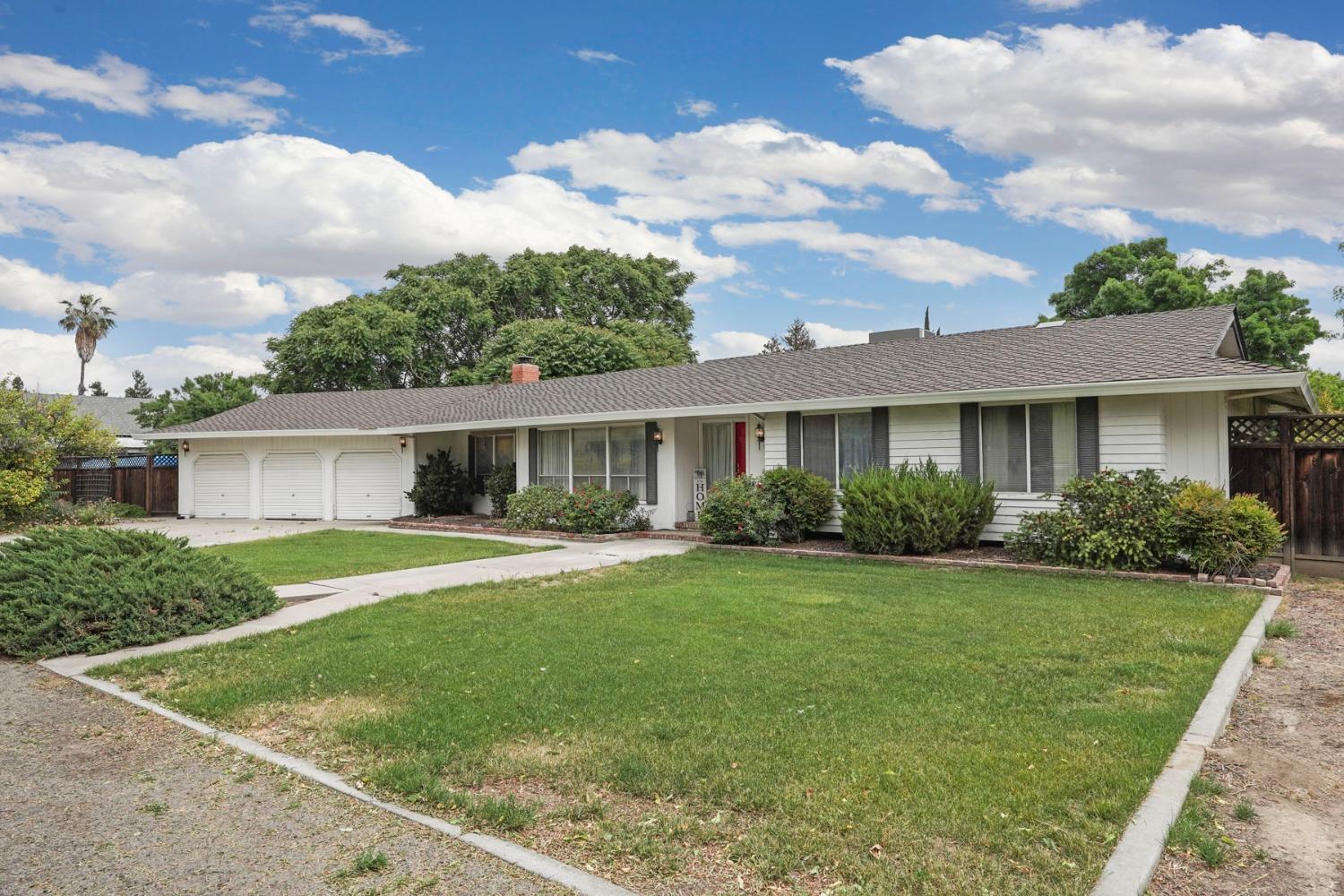 27052 S Macarthur Drive