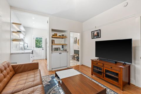 1019 E 33rd Oakland CA 94610