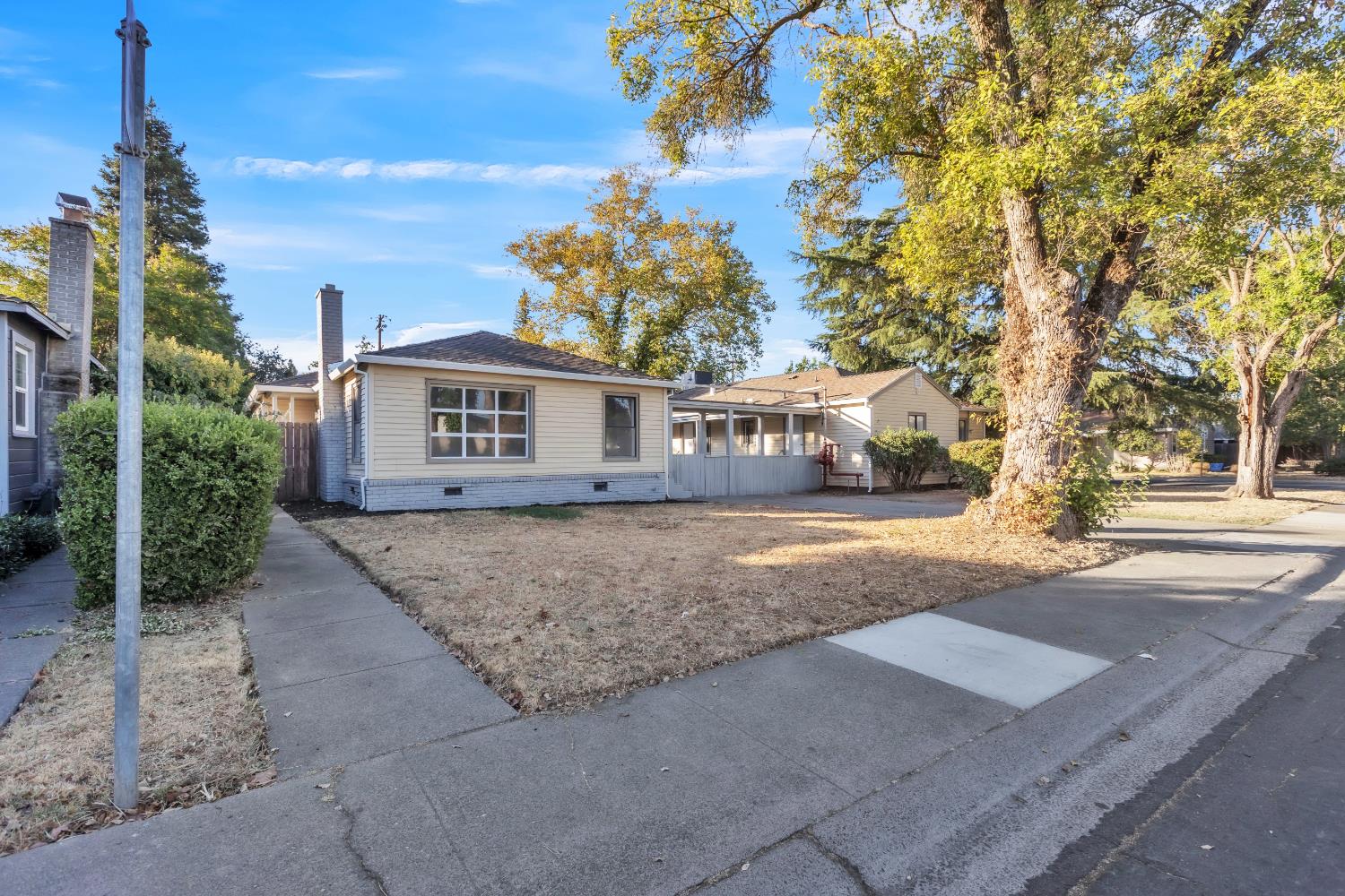 1002 Lochbrae Road