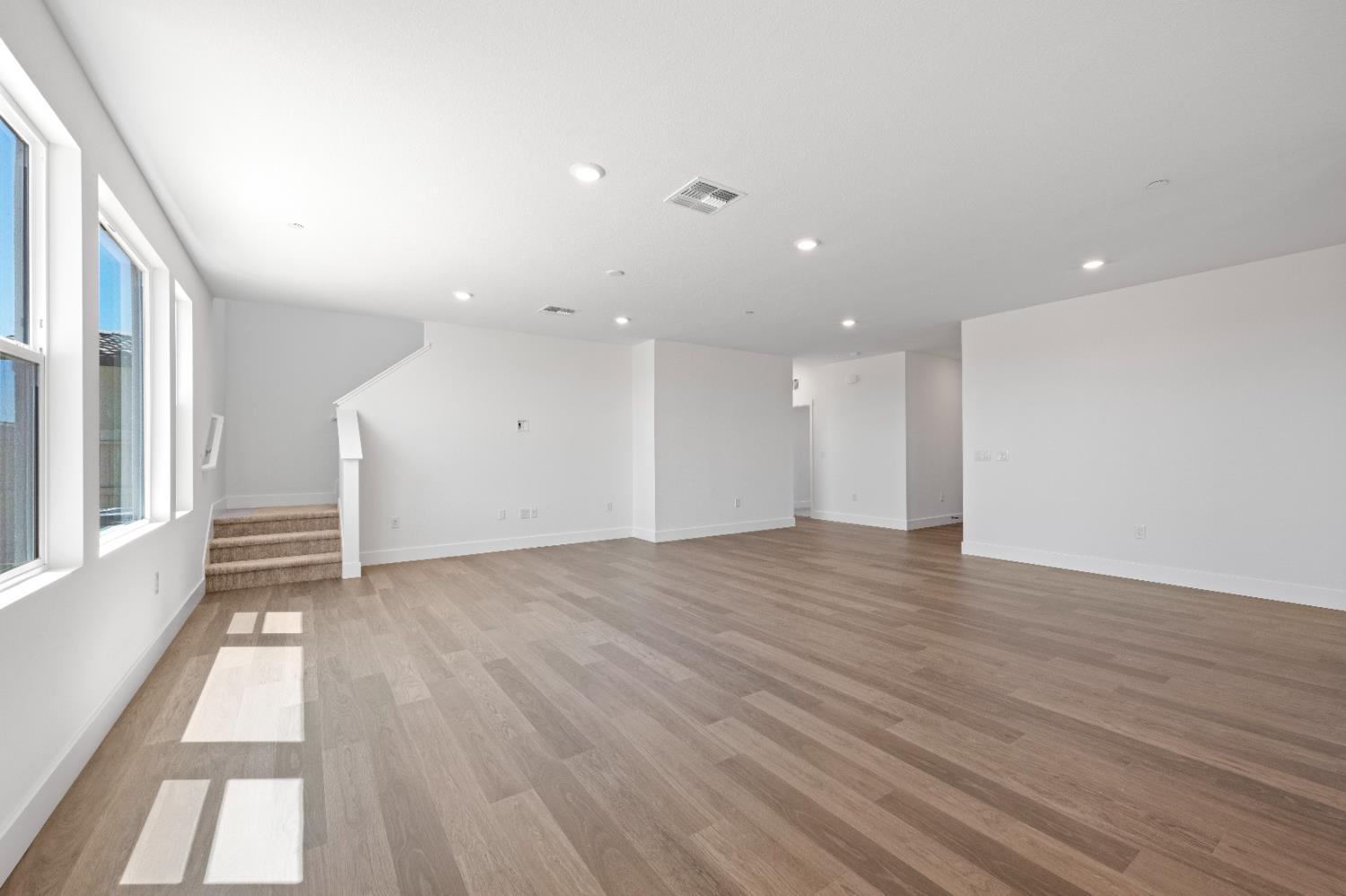 7016 W Carbone Drive